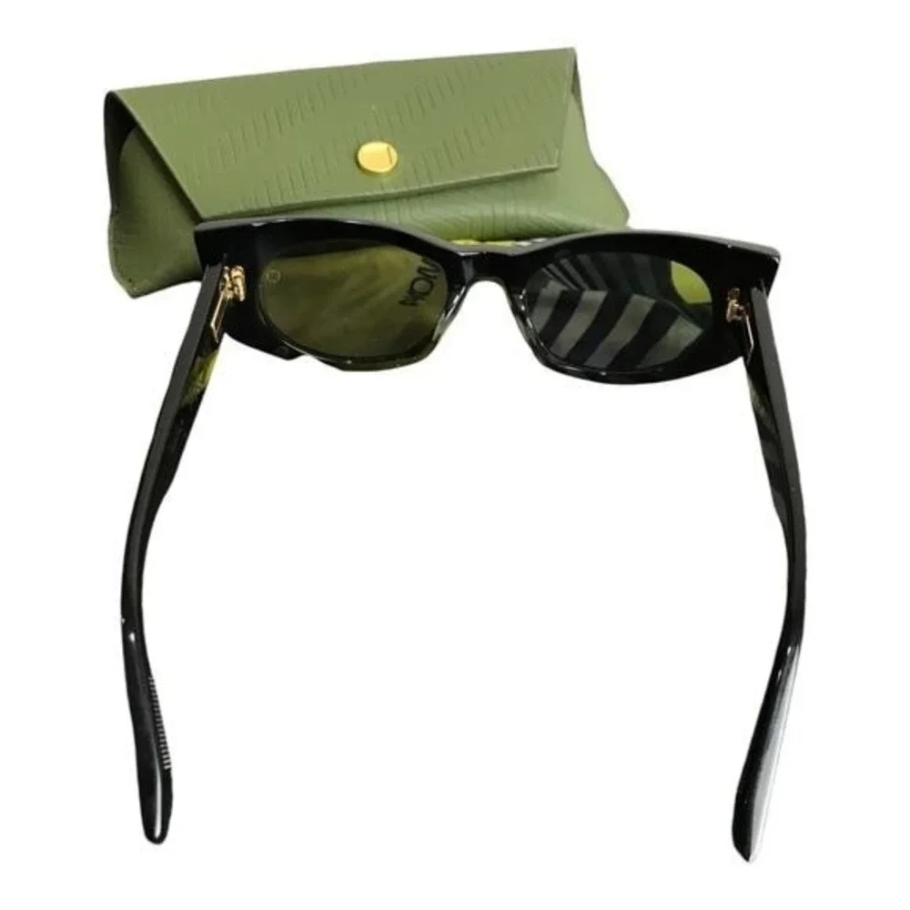 Akoni AKS-103A-52 Sunglasses Black Gold Cat Eye Rectangular Japan Luxury Eyewear